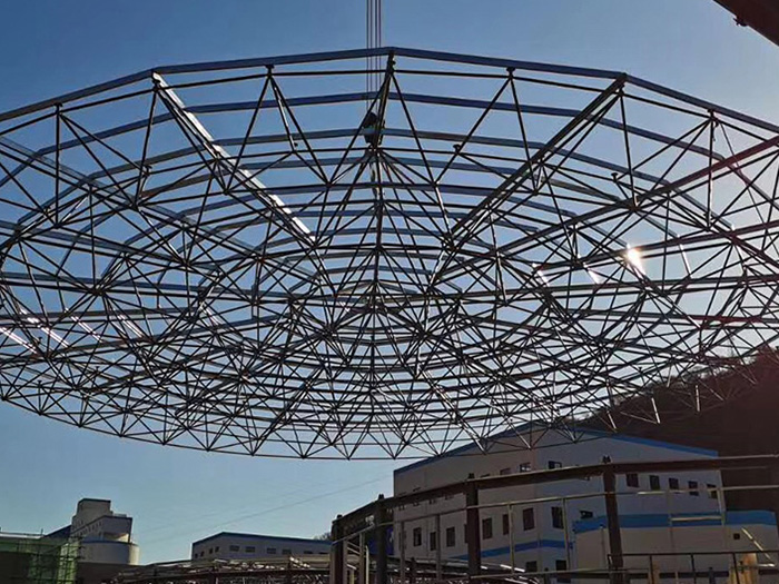 安阳螺栓球网架工程施工现场